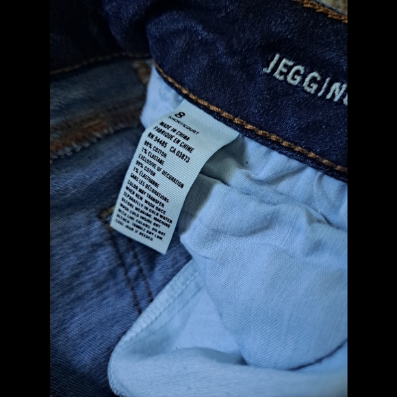 American Eagle ripped jeans - Picture 3 of 3